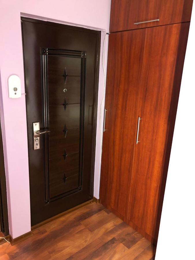 Clau Apartment Галац Экстерьер фото