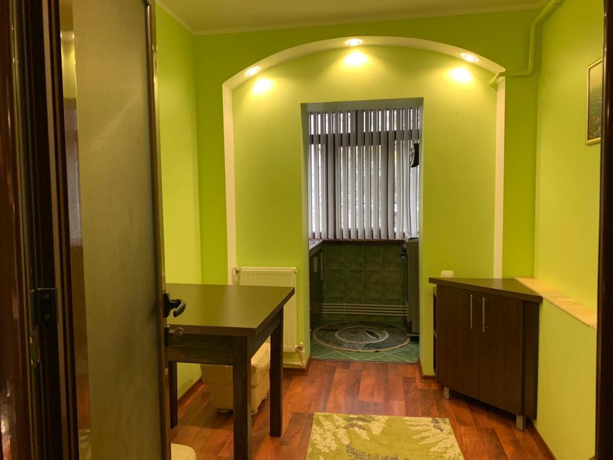 Clau Apartment Галац Экстерьер фото